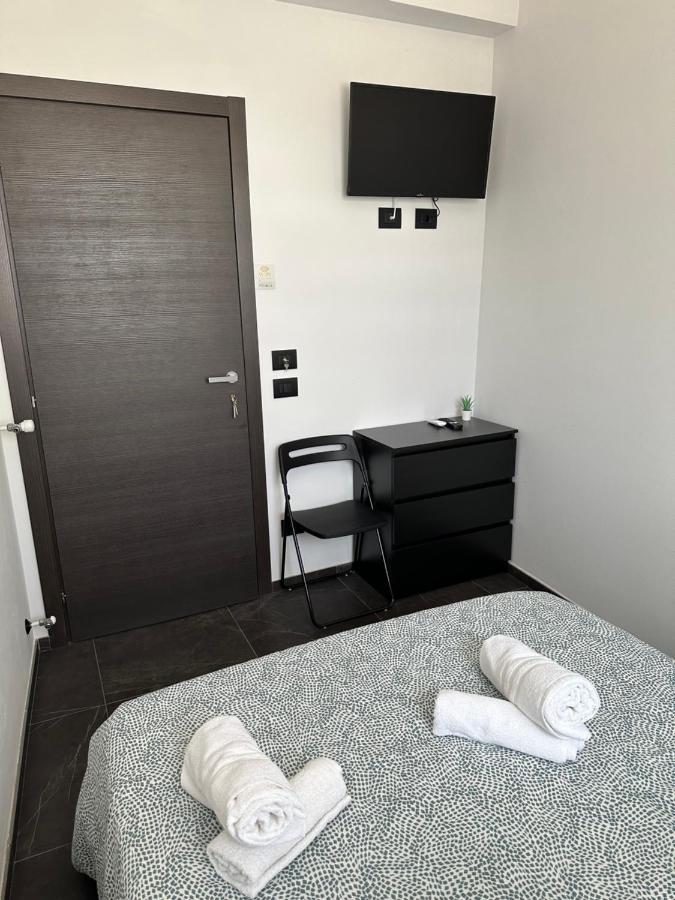 Olinad Rooms Castelbuono  Esterno foto